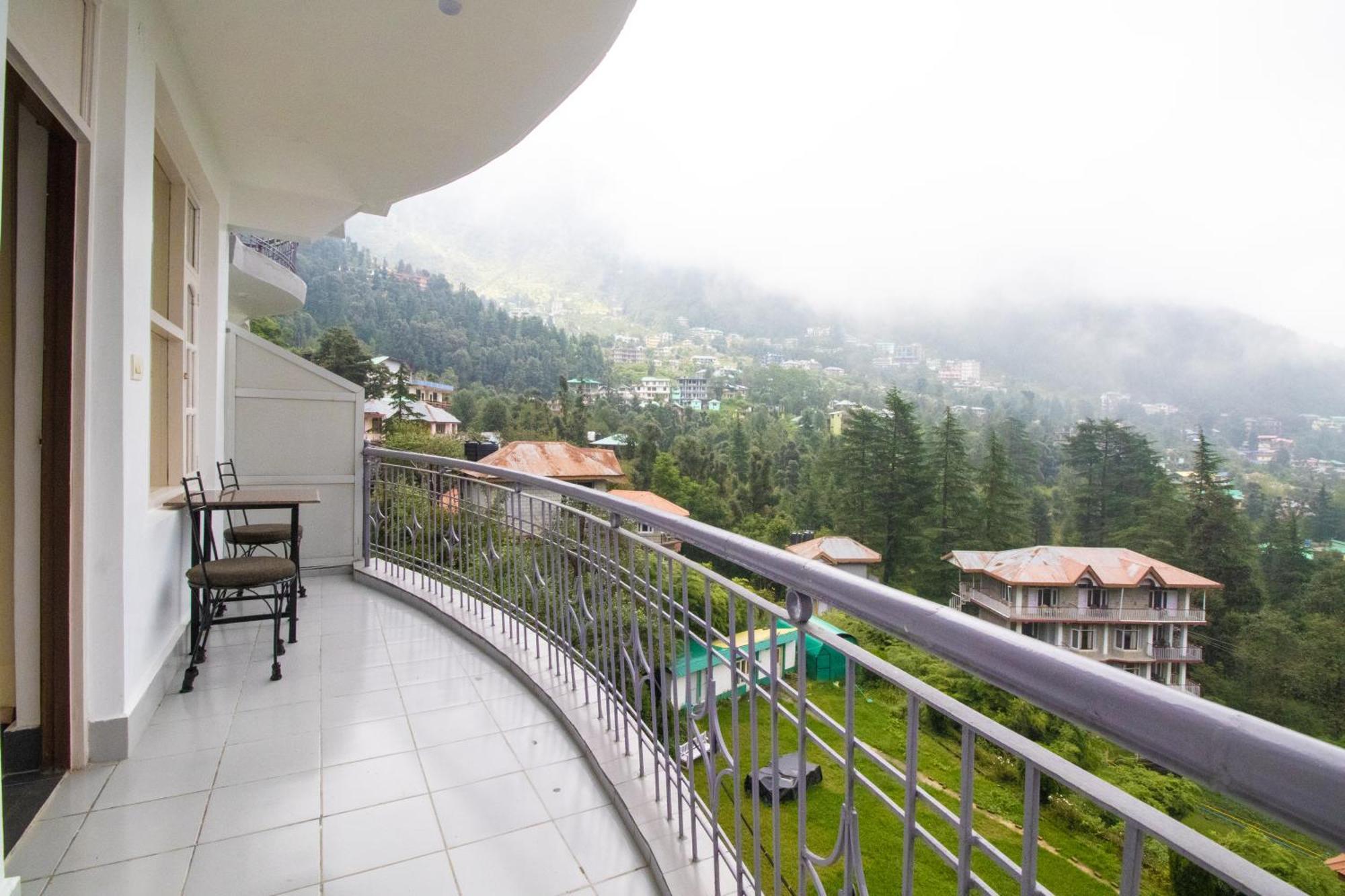 Wow Stayz2 Hotel The Lodge Dharamshala Esterno foto