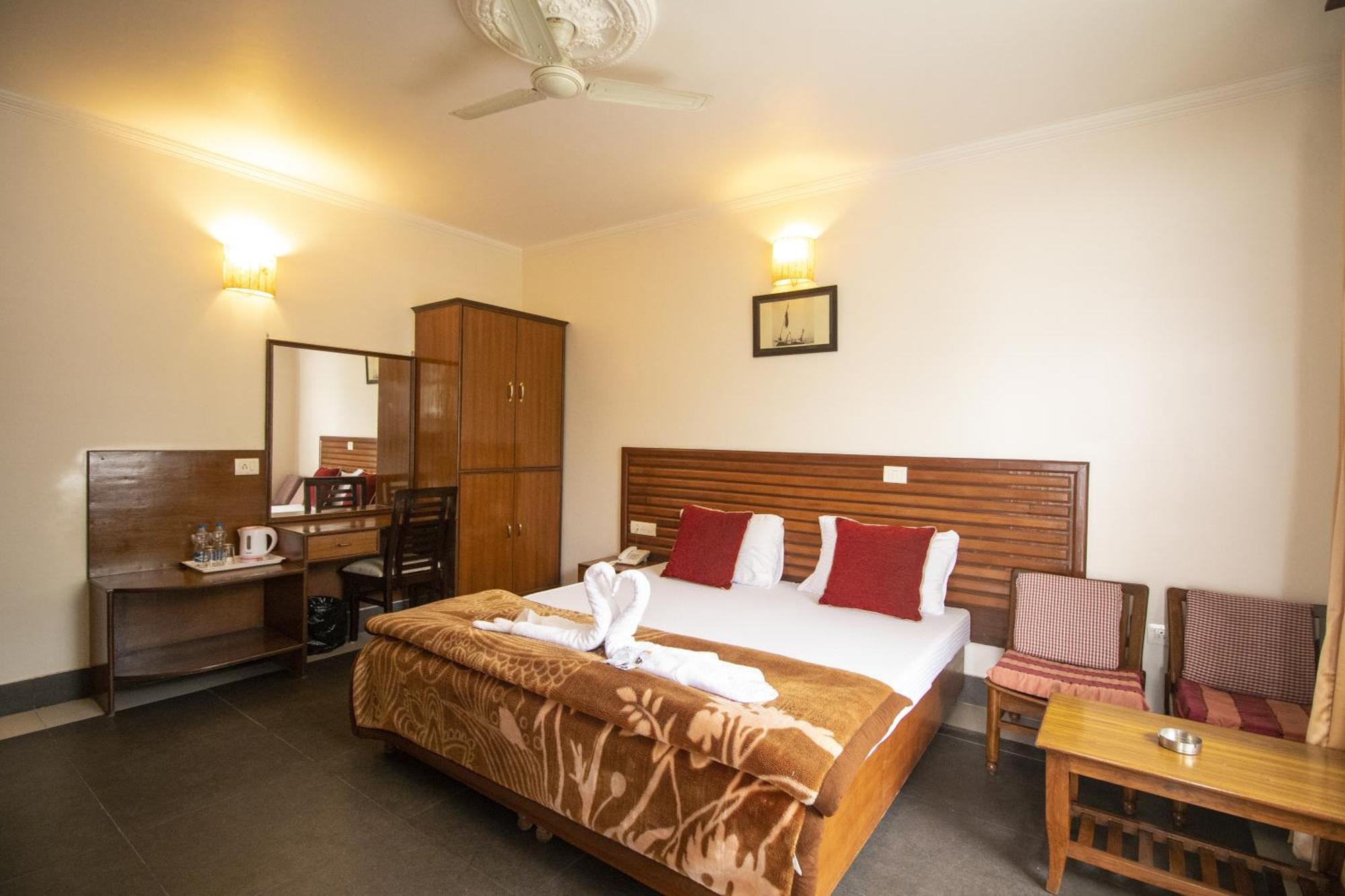 Wow Stayz2 Hotel The Lodge Dharamshala Esterno foto