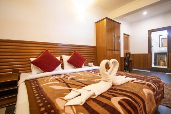 Wow Stayz2 Hotel The Lodge Dharamshala Esterno foto