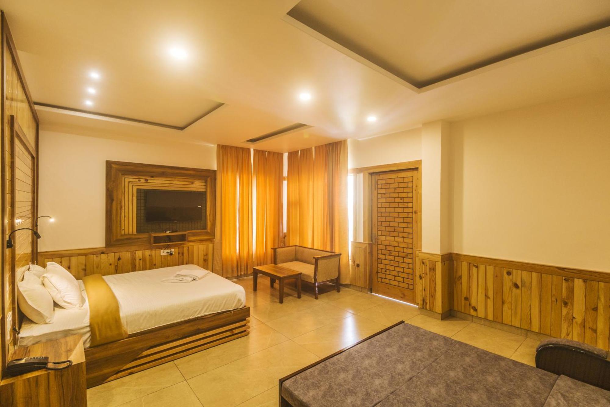 Wow Stayz2 Hotel The Lodge Dharamshala Esterno foto