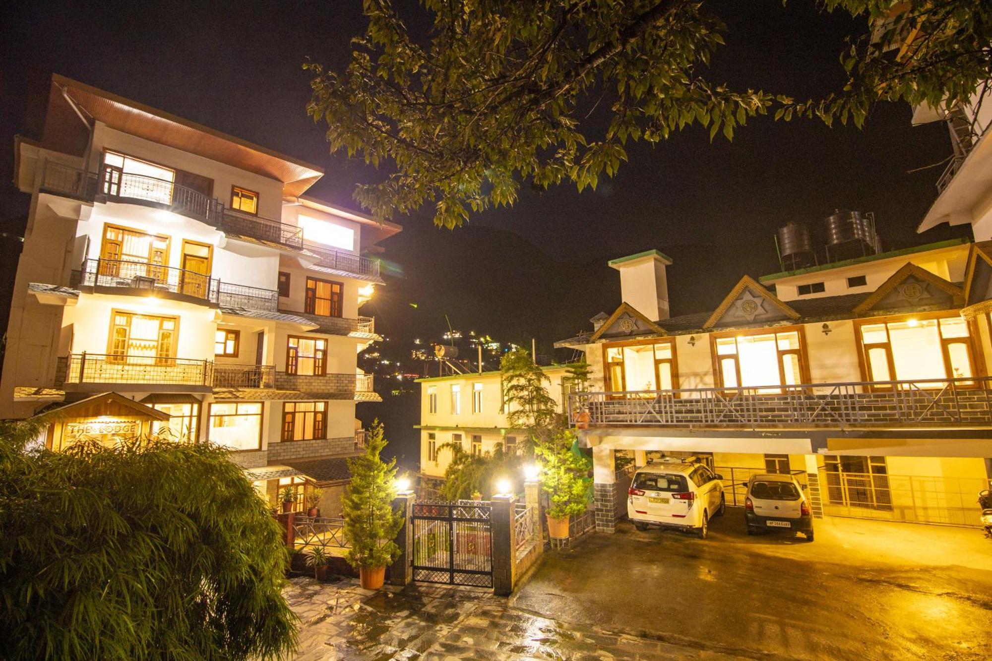 Wow Stayz2 Hotel The Lodge Dharamshala Esterno foto