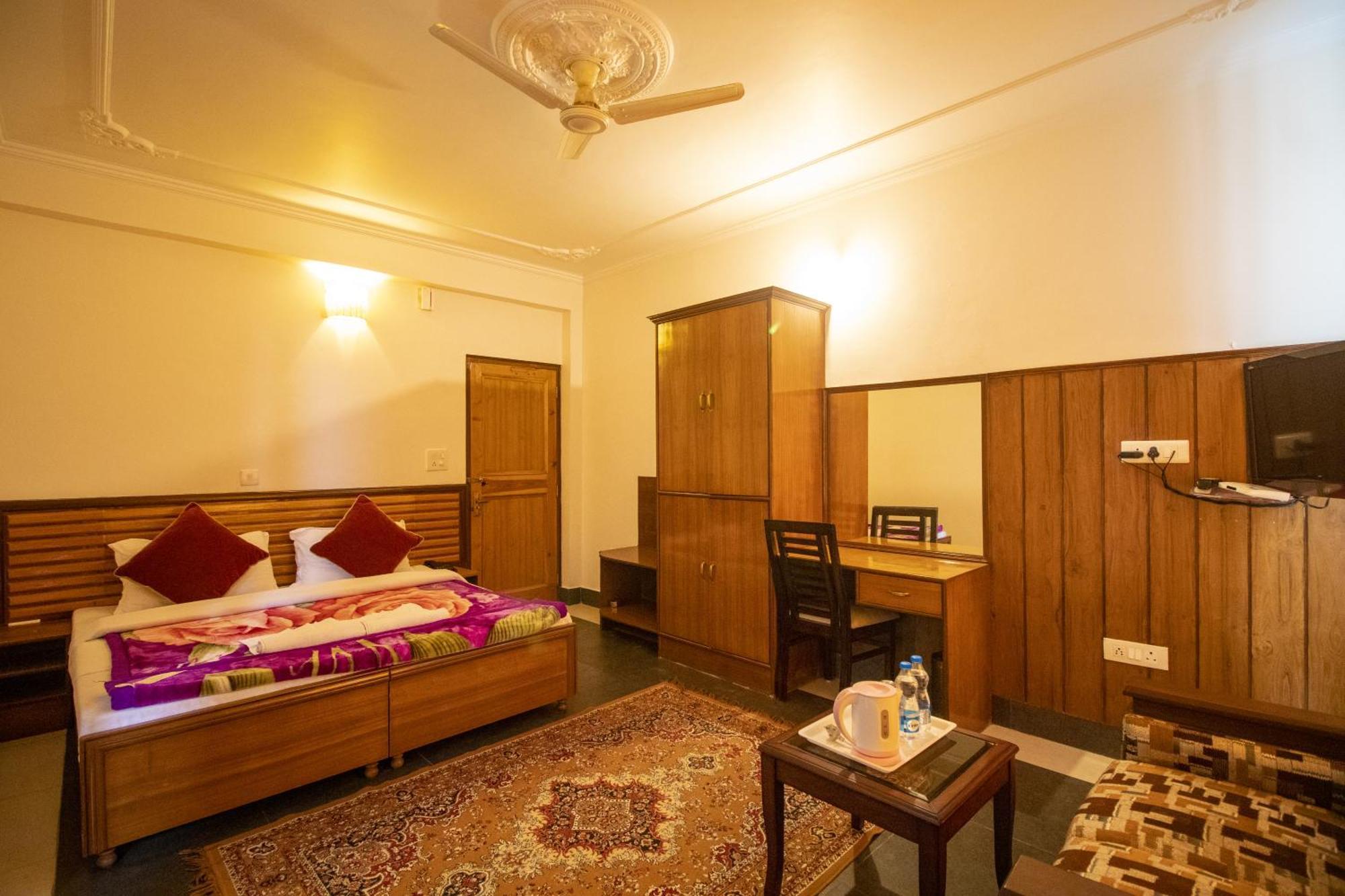 Wow Stayz2 Hotel The Lodge Dharamshala Esterno foto