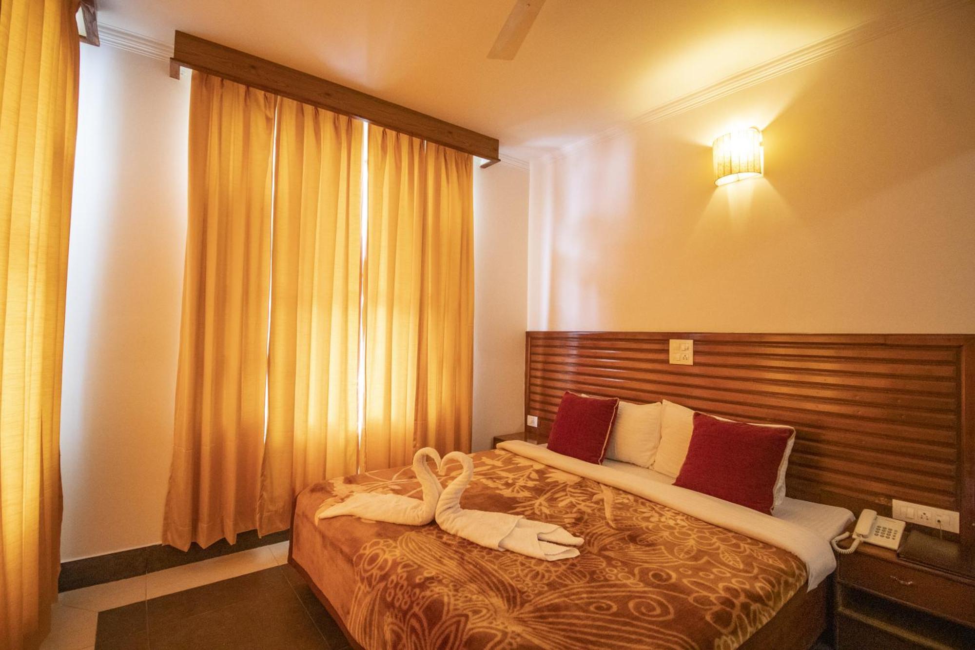 Wow Stayz2 Hotel The Lodge Dharamshala Esterno foto