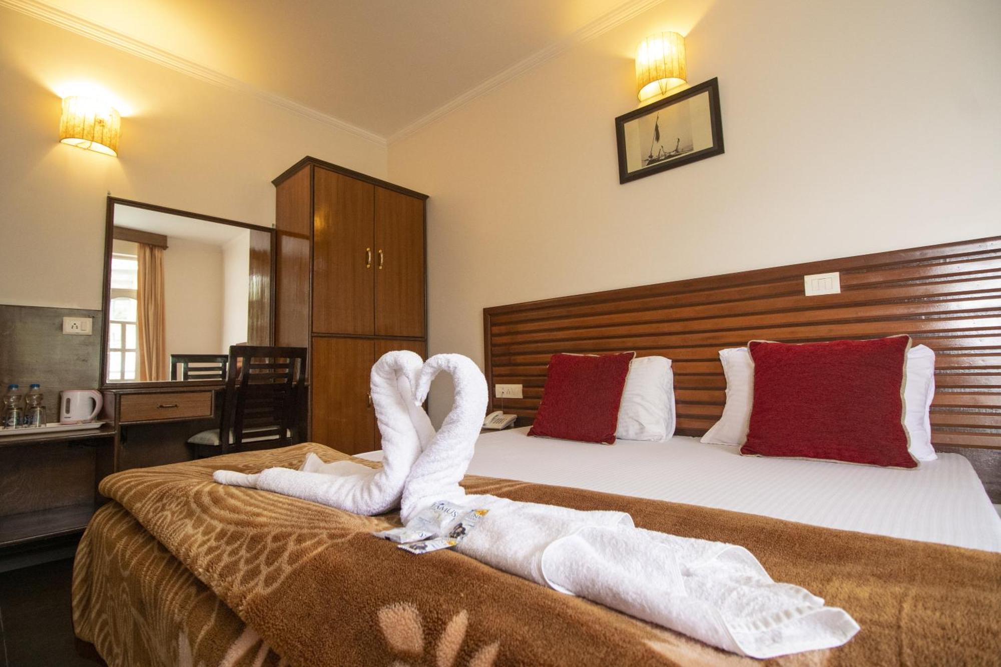 Wow Stayz2 Hotel The Lodge Dharamshala Esterno foto